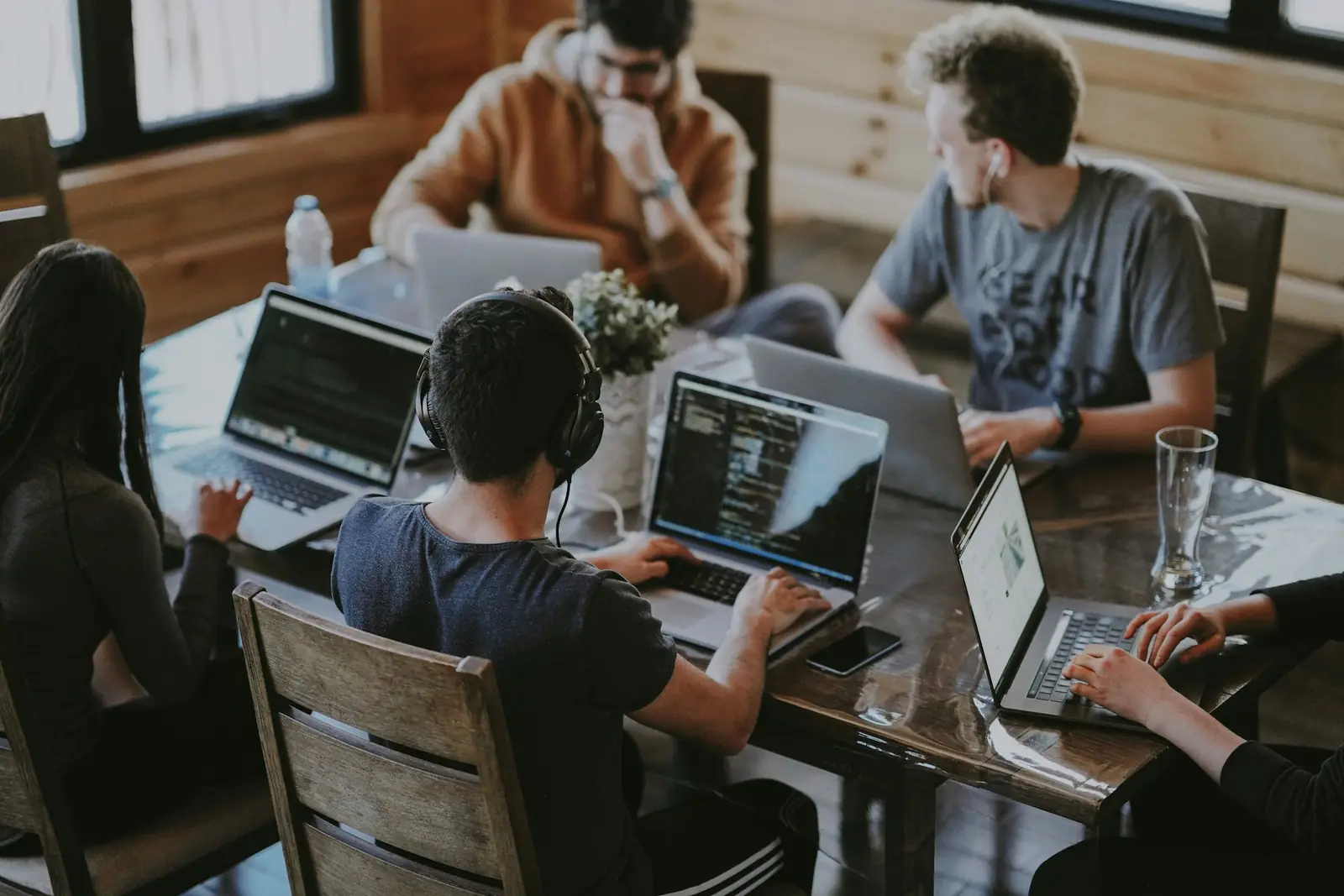 Inhaus marketplace preview: ready-made business apps a company can add to its workspace